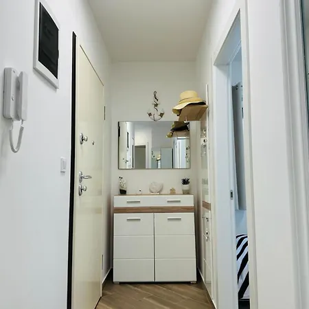 Apartment Brajdine 2 - As1 Veliki *